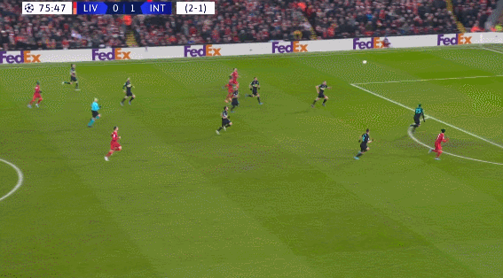 队友羡慕你留洋吗？王博豪：羡慕，我出去有房住