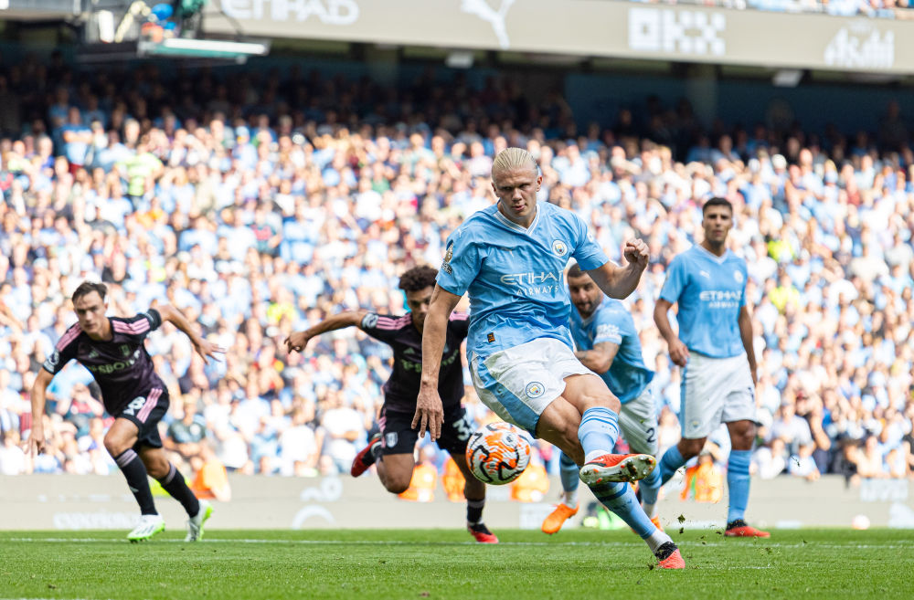 足球曝世界足坛将全面引入AI判罚系统